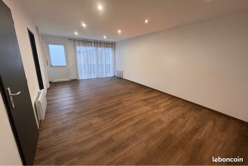 Maison à louer, 70m², Ternant