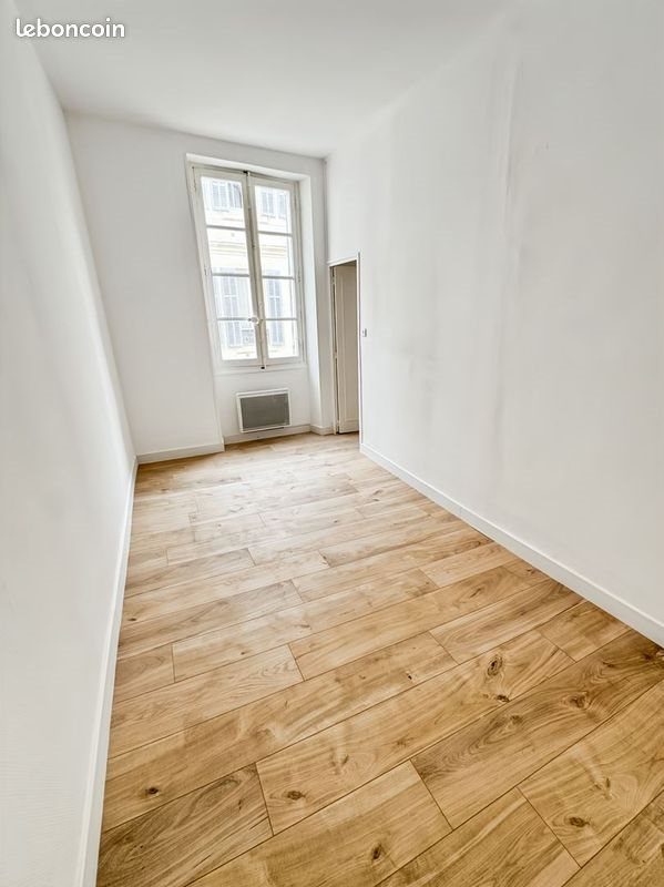 Appartement à louer, 37m², Marseille 6ème