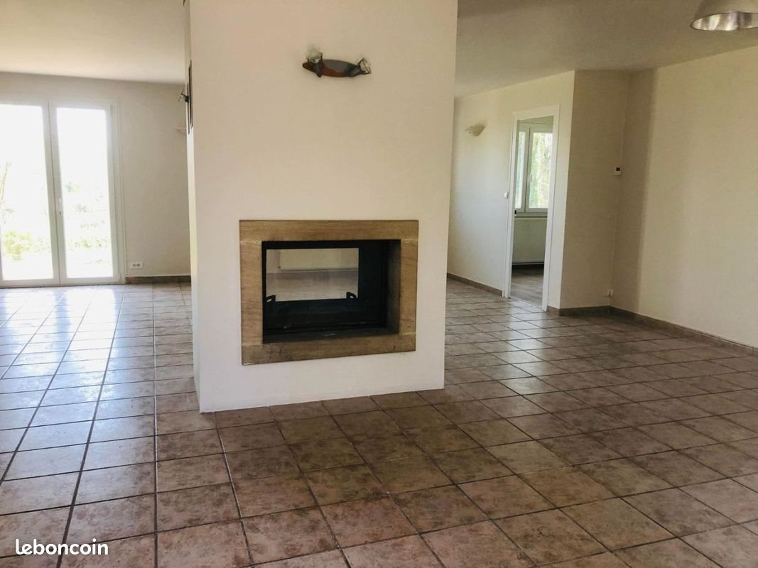 Maison à louer, 105m², Malville