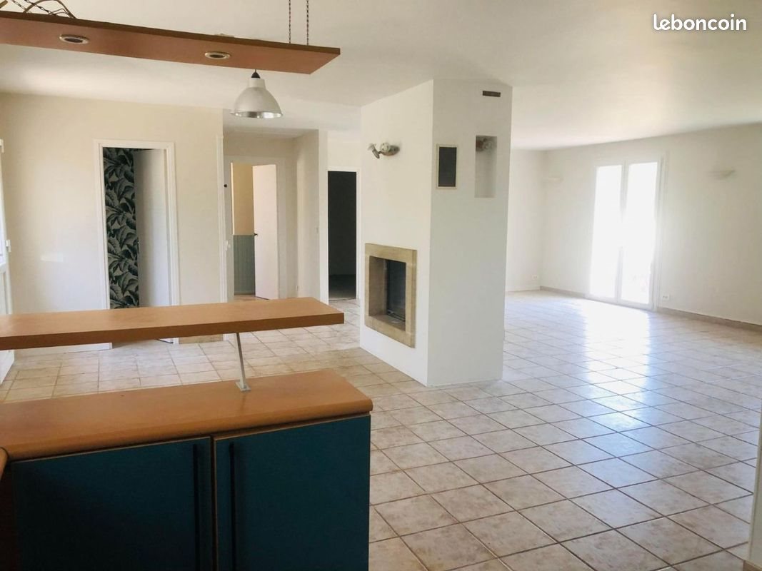 Maison à louer, 105m², Malville