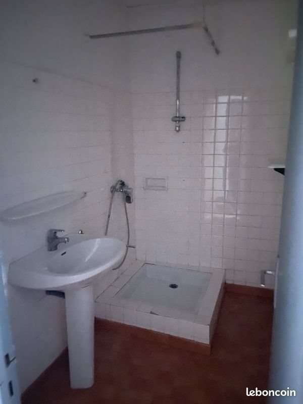 Maison à louer, 70m², Paraza