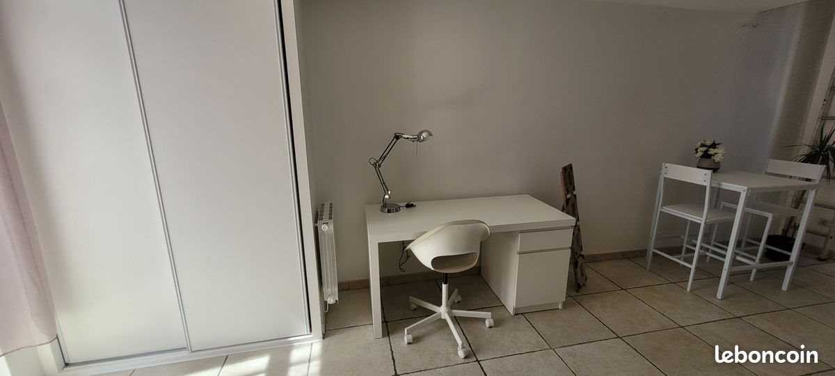 Appartement à louer, 43m², Nîmes