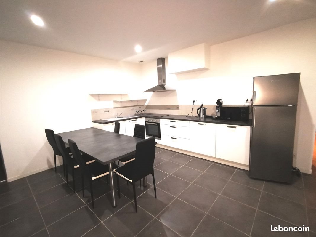 Appartement à louer, 85m², Viry