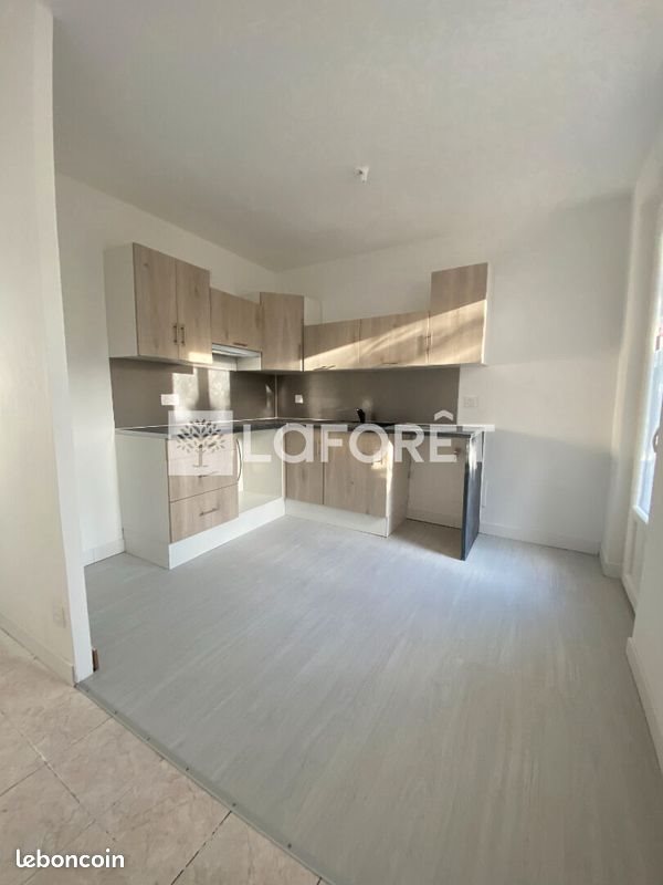 Maison à louer, 76m², Vinça