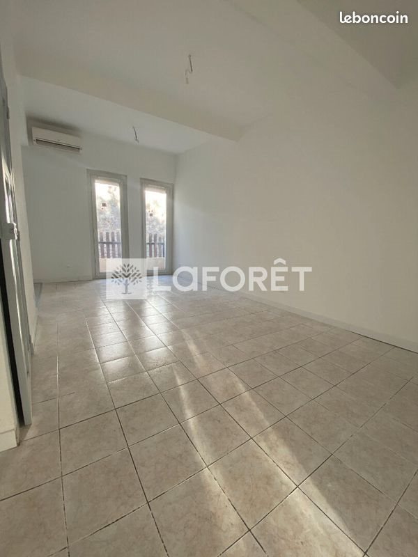 Maison à louer, 76m², Vinça