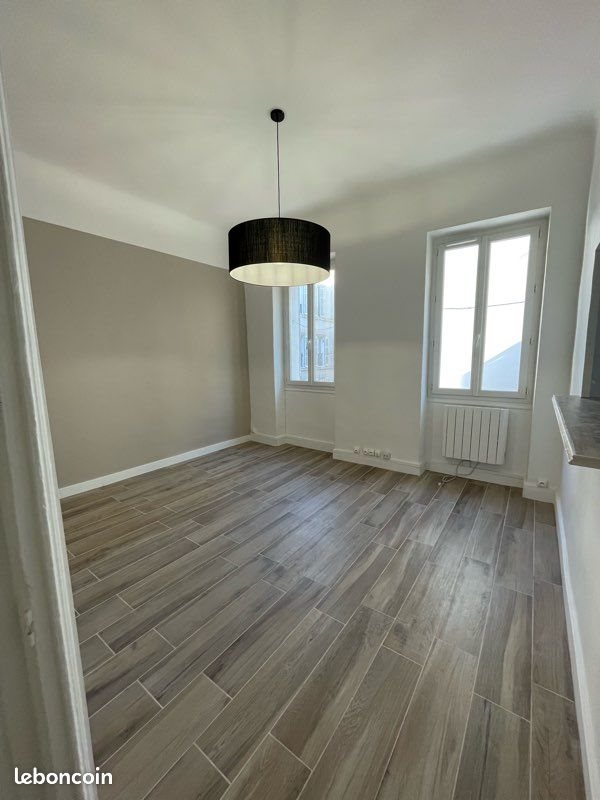 Appartement à louer, 40m², Marseille 5ème