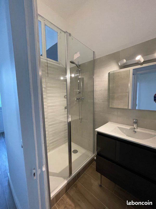 Appartement à louer, 40m², Marseille 5ème