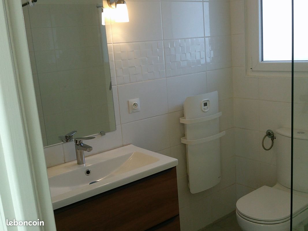 Maison à louer, 48m², Dumes