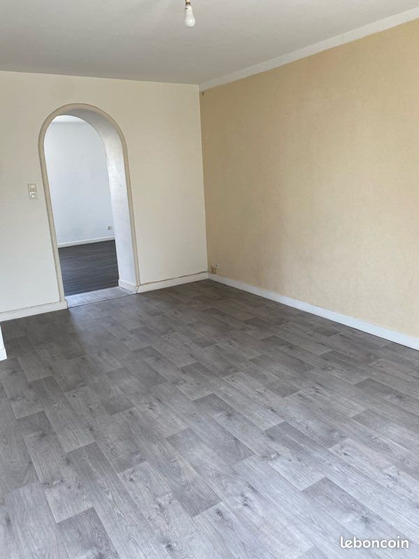 Appartement à louer, 78m², Plouvien