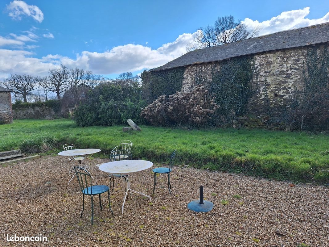 Maison à louer, 80m², Daon