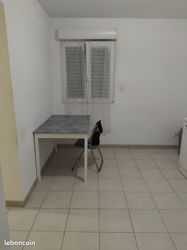 Appartement à louer, 23m², Nîmes