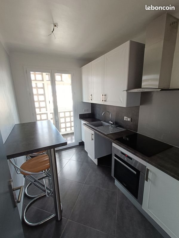 Appartement à louer, 63m², Marseille 4ème