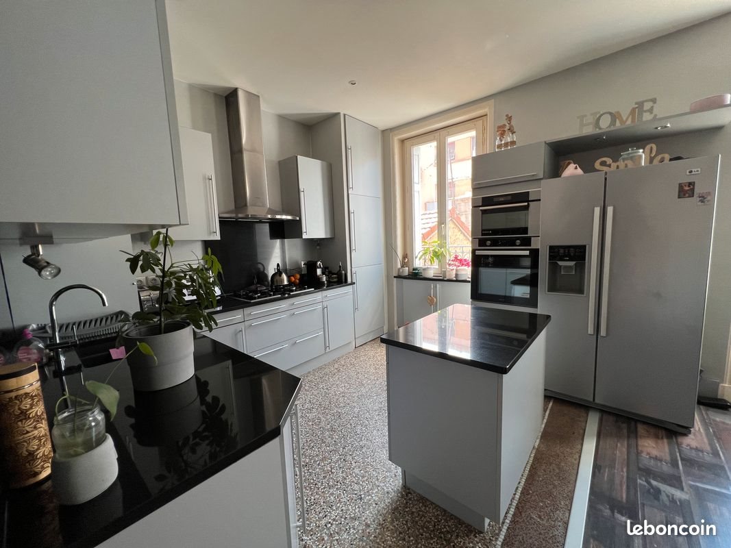 Appartement à louer, 80m², Saint-Etienne