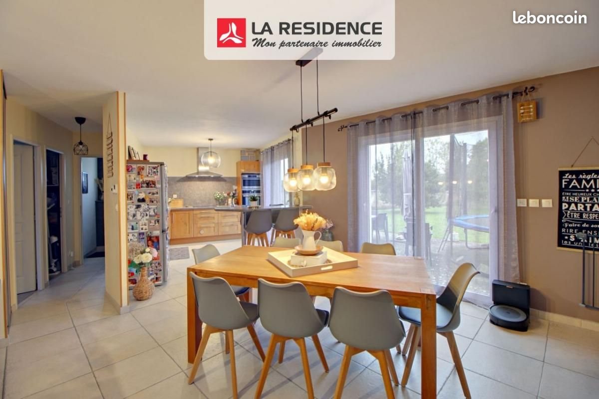 Maison à louer, 119m², Champenard