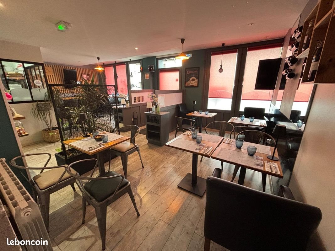 Appartement à vendre, 275m², Montmoreau-Saint-Cybard