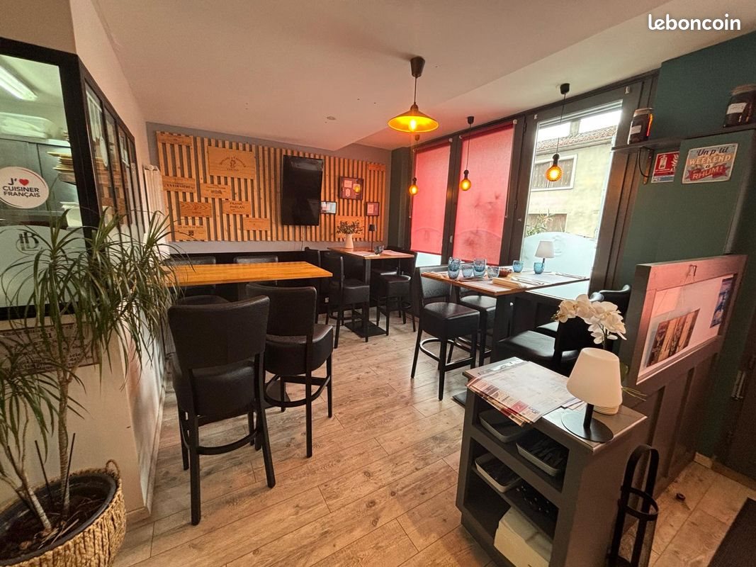 Appartement à vendre, 275m², Montmoreau-Saint-Cybard