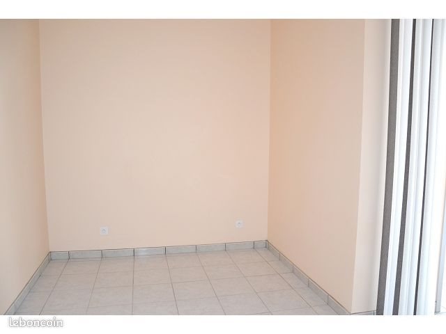 Appartement à louer, 28m², Saint-Quentin-Fallavier