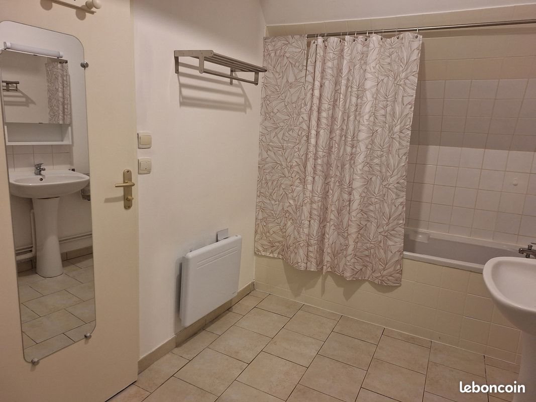 Appartement à louer, 40m², Saint-Bandry