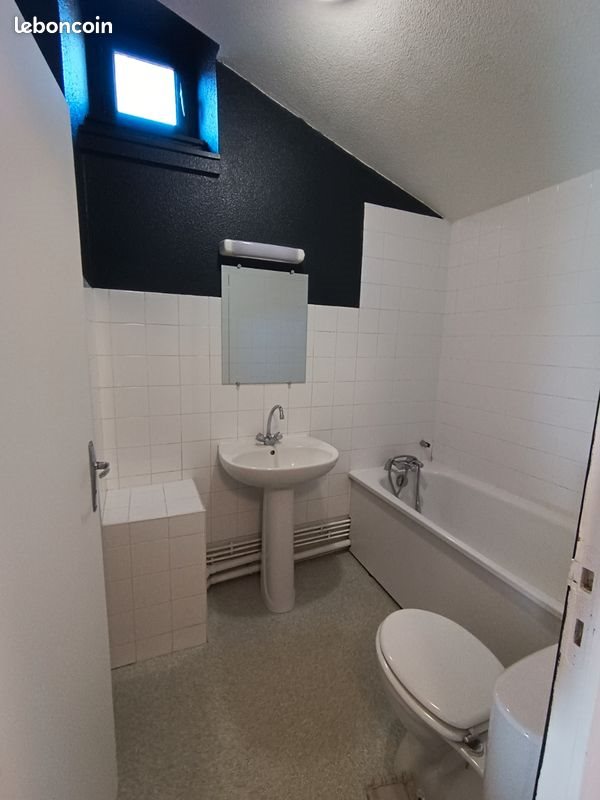 Appartement à louer, 28m², Brioude