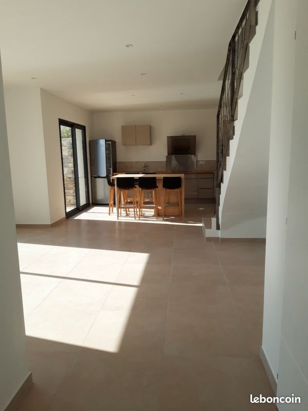 Maison à louer, 95m², Mireval