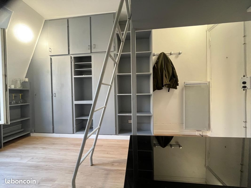Appartement à louer, 11m², Paris 18ème