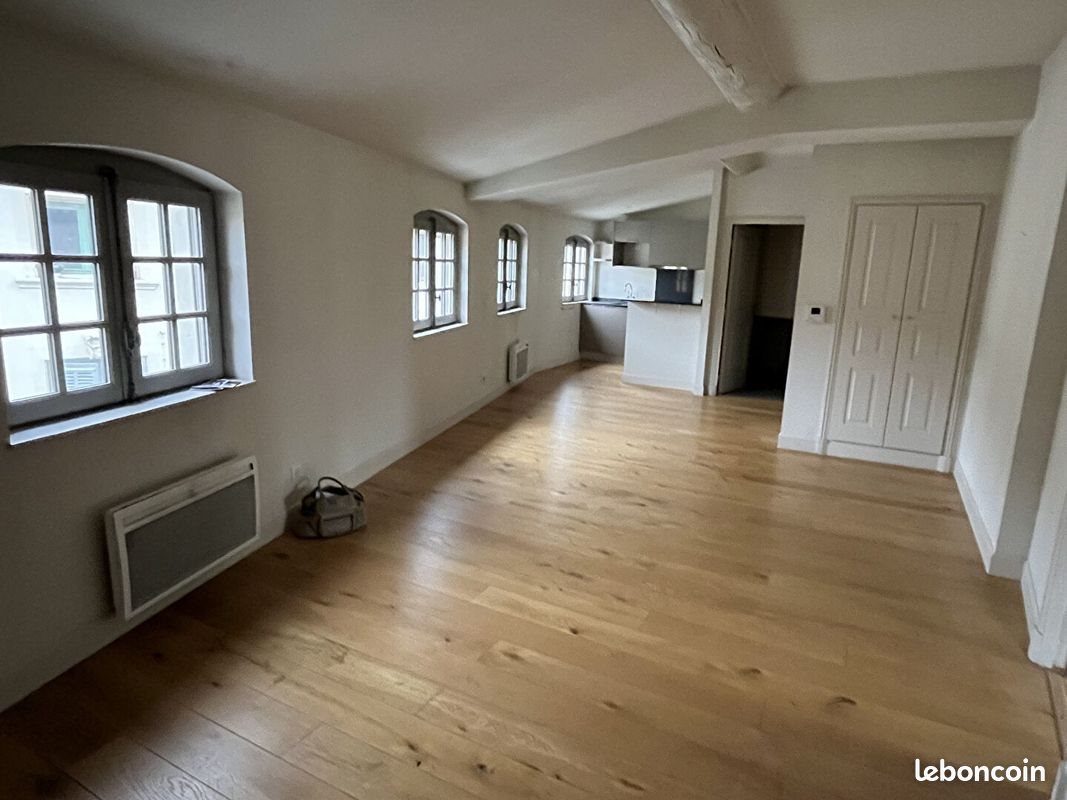 Appartement à louer, 52m², Nîmes