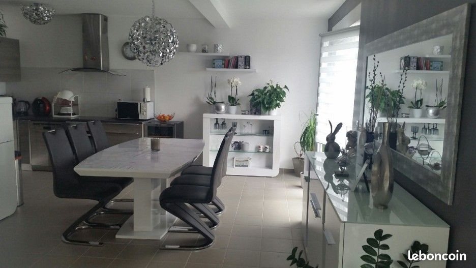 Appartement à louer, 85m², Etzling