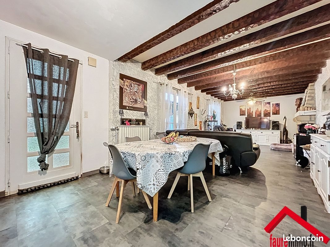 Maison à vendre, 175m², Larche