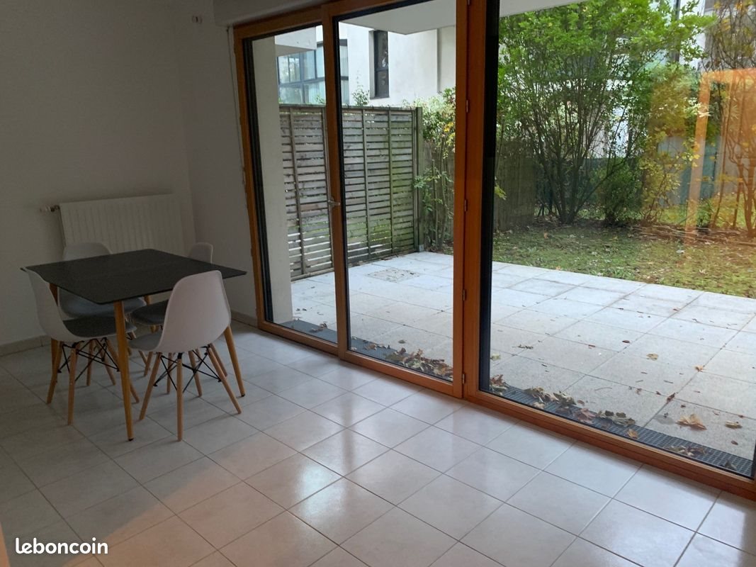 Appartement à louer, 39m², Louvres
