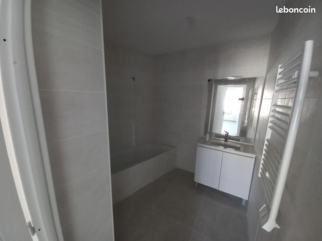 Appartement à louer, 64m², Roquebrune-Cap-Martin