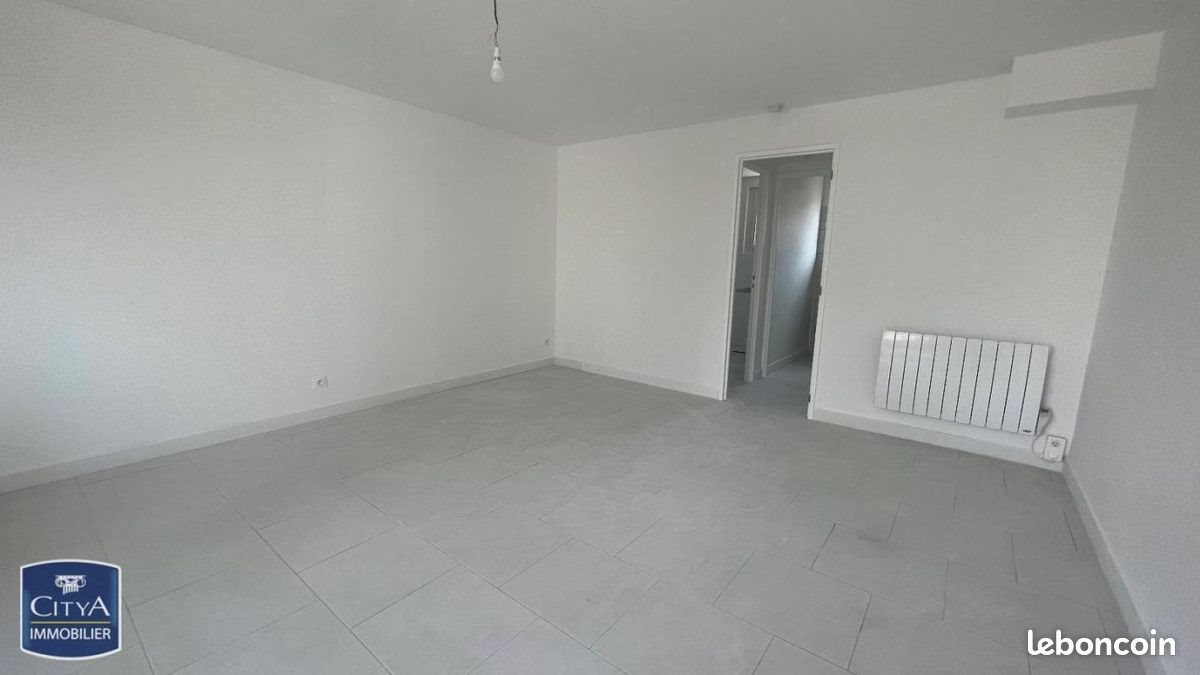 Appartement à louer, 36m², Marignane