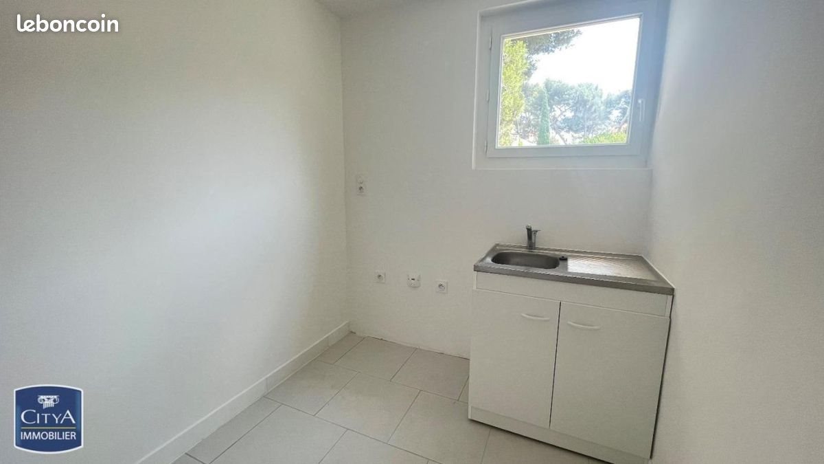 Appartement à louer, 36m², Marignane