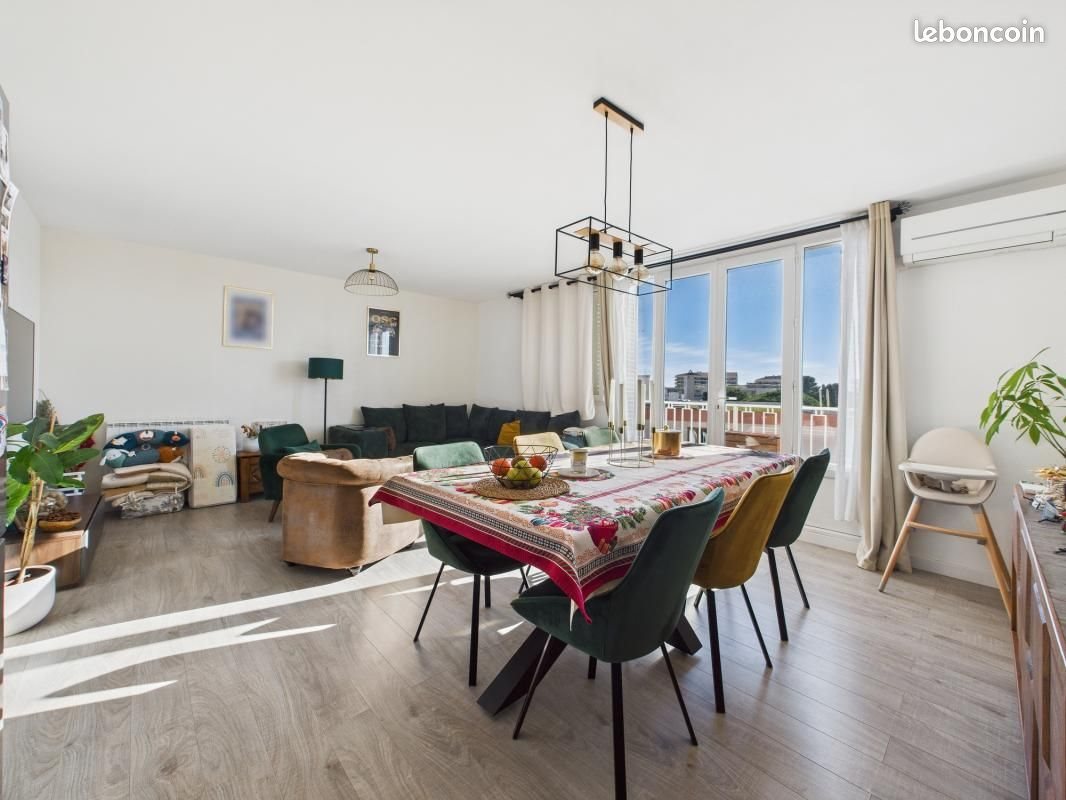 Appartement à louer, 74m², Fréjus