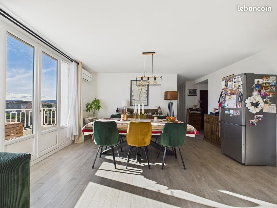 Appartement à louer, 74m², Fréjus