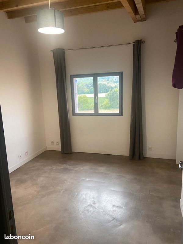 Maison à louer, 80m², Loupia