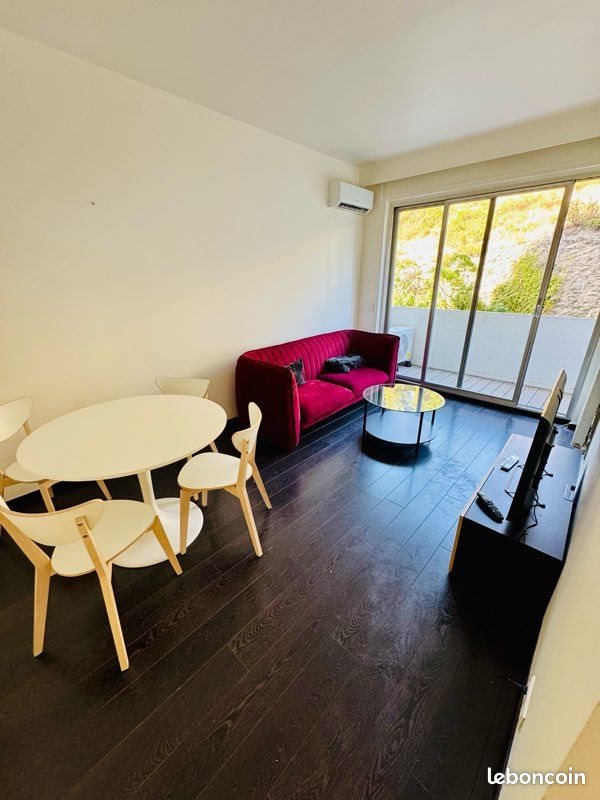 Appartement à louer, 40m², Marseille 8ème