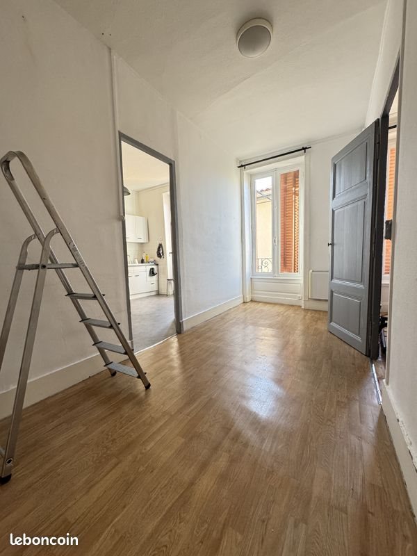 Appartement à louer, 46m², Saint-Martin-la-Plaine