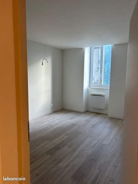 Appartement à louer, 97m², Aubenas