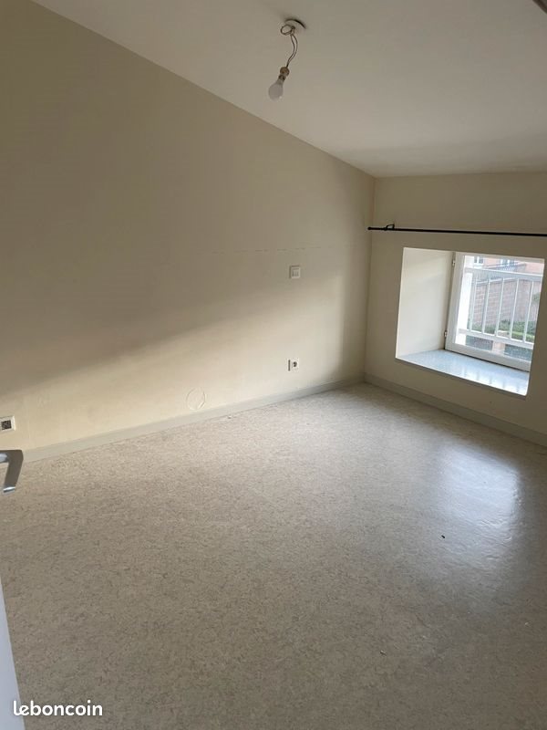 Appartement à louer, 45m², Issoire