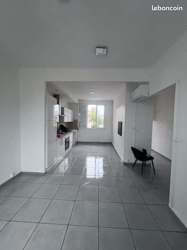 Appartement à louer, 55m², Marseille 11ème