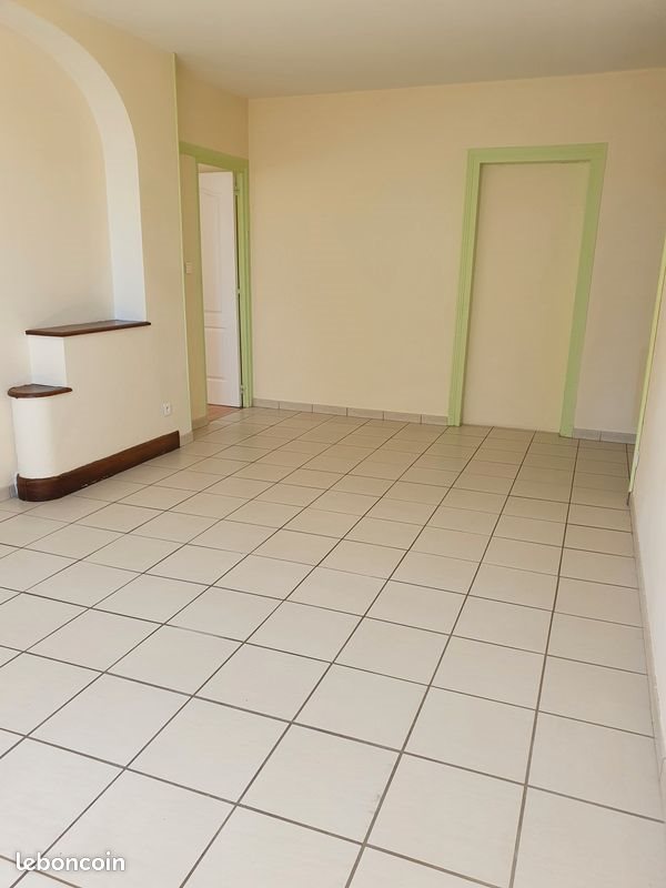 Appartement à louer, 76m², Domérat