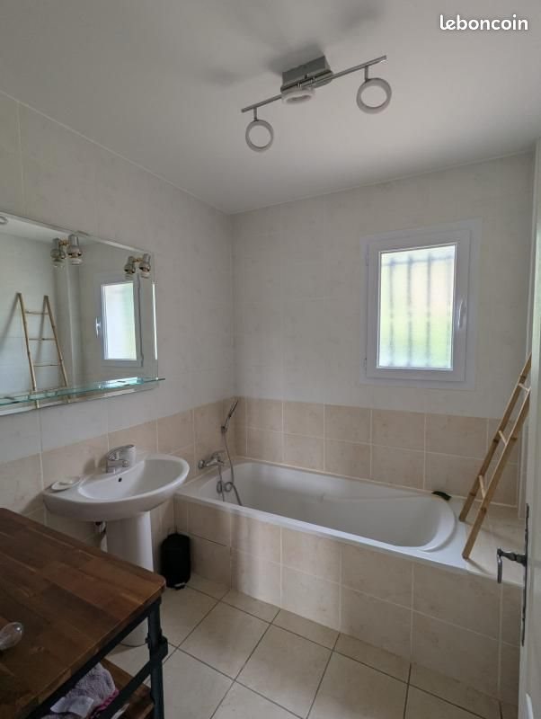 Maison à louer, 58m², Cuers