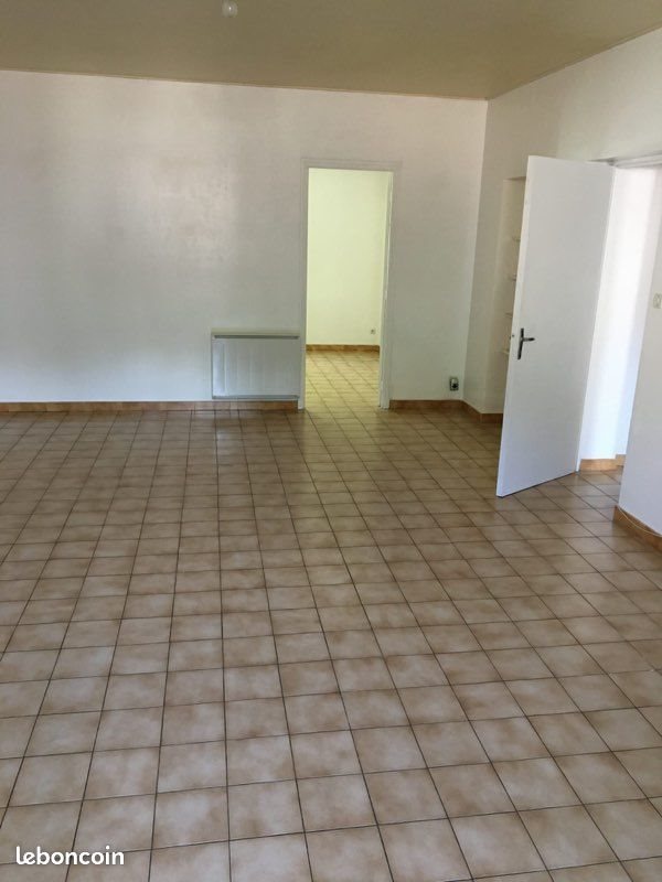 Appartement à louer, 102m², Bessèges