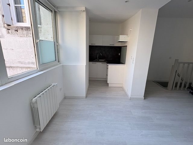 Appartement à louer, 30m², Rochefort