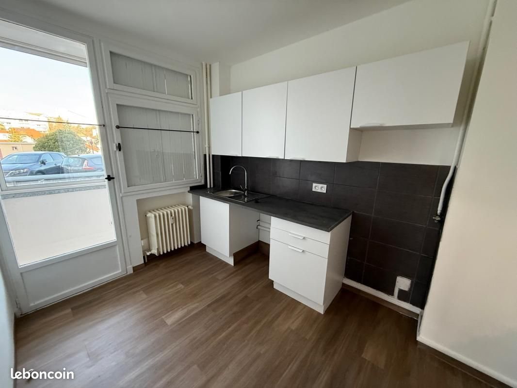 Appartement à louer, 46m², Saint-Etienne