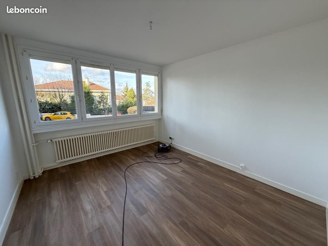 Appartement à louer, 46m², Saint-Etienne