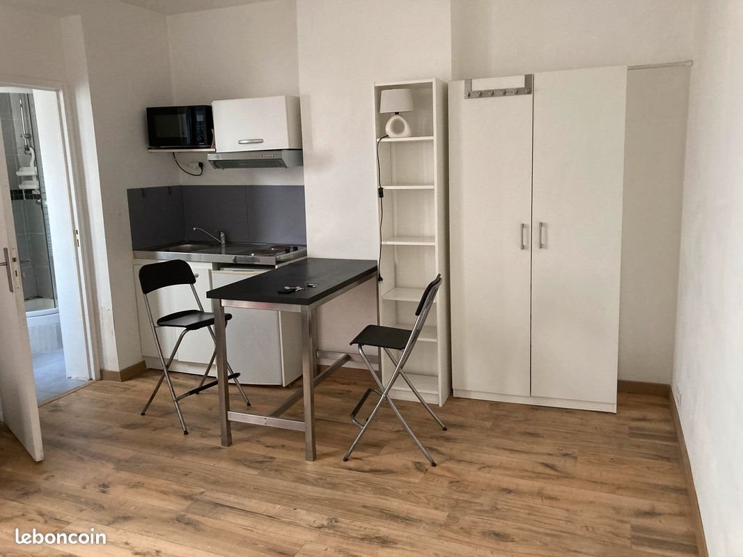 Appartement à louer, 18m², Paris 14ème