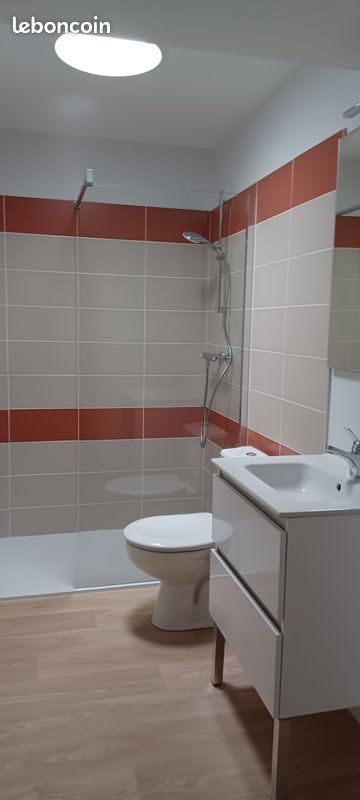 Appartement à louer, 70m², Massals