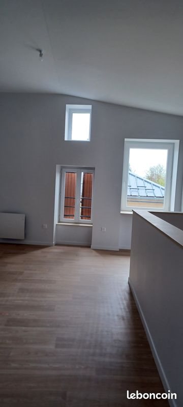 Appartement à louer, 70m², Massals