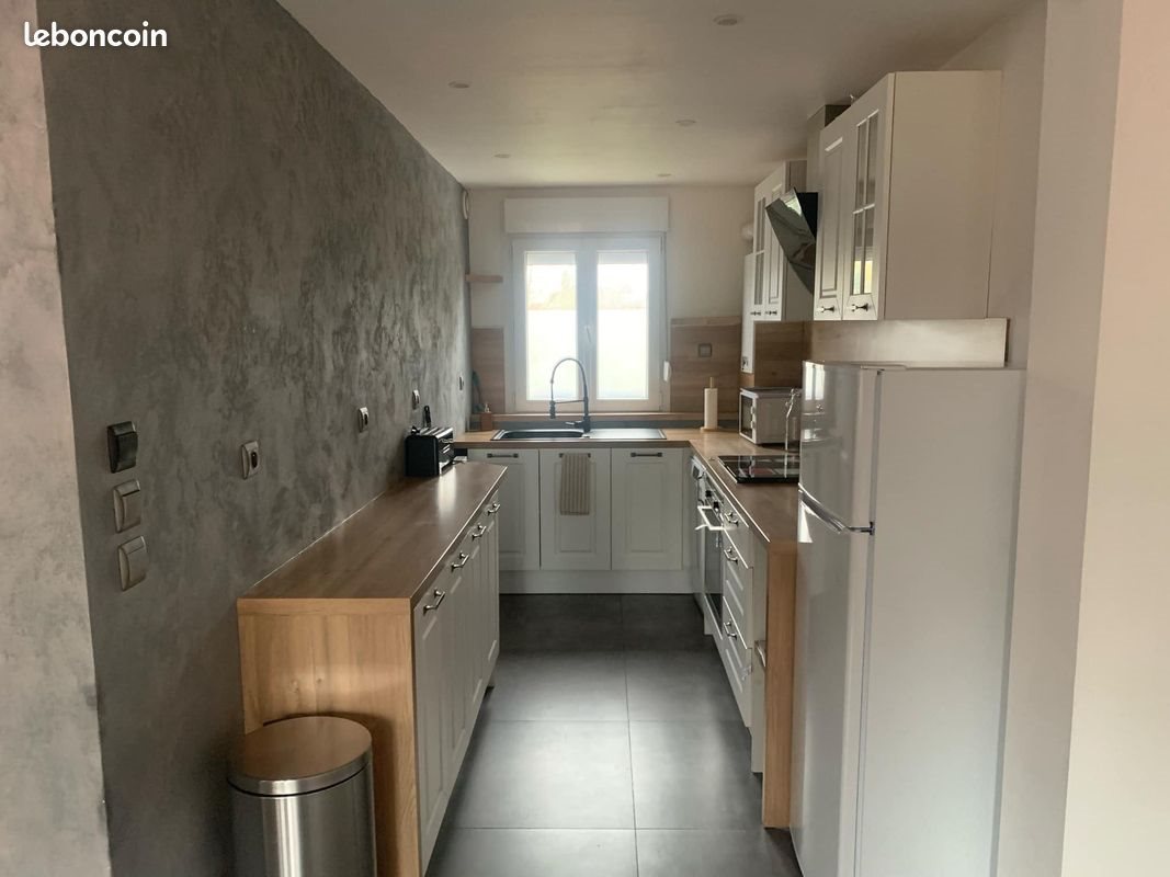 Appartement à louer, 110m², Albert